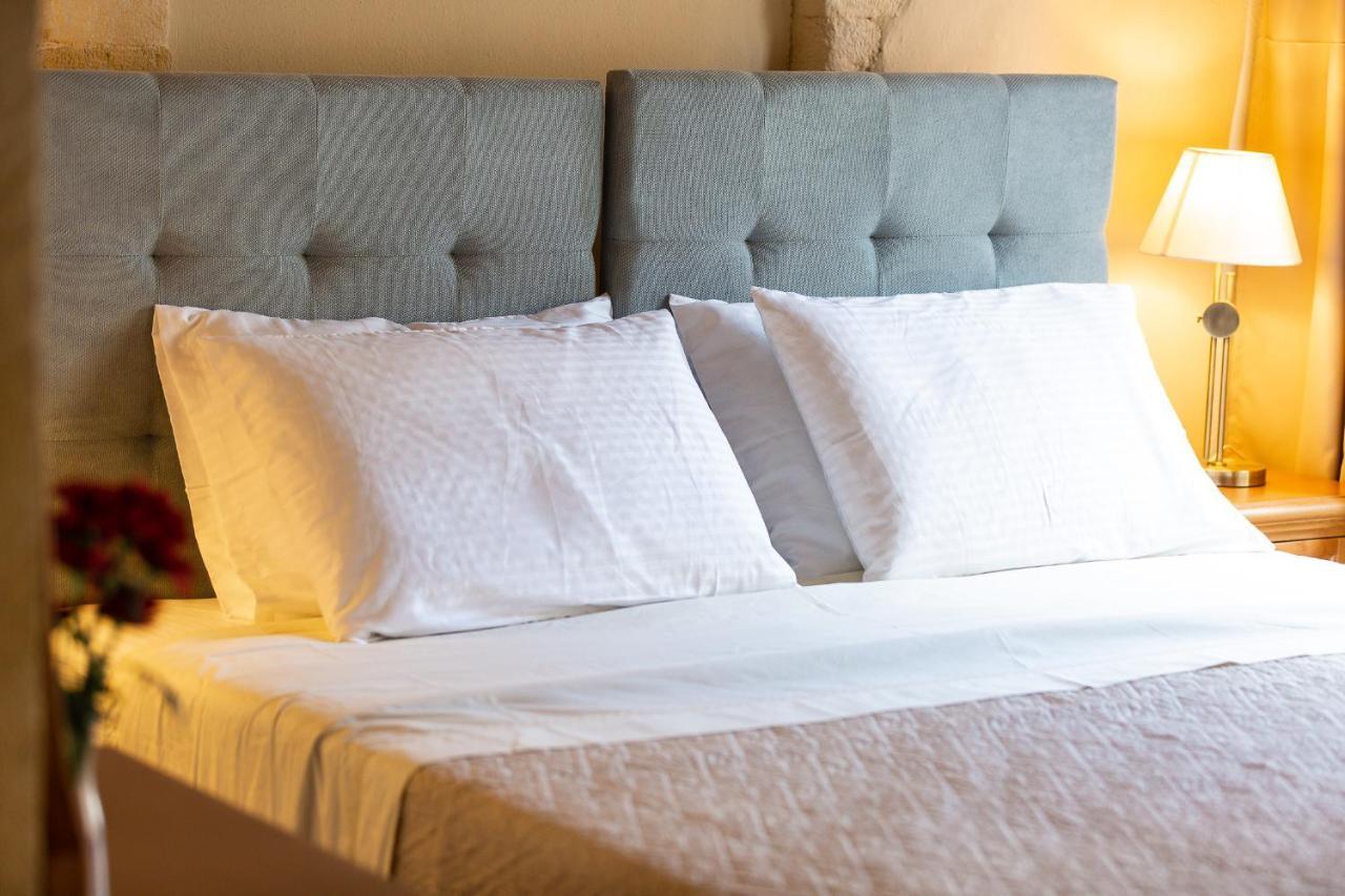 Phaedra Suites (Adults Only) 罗希姆诺 外观 照片