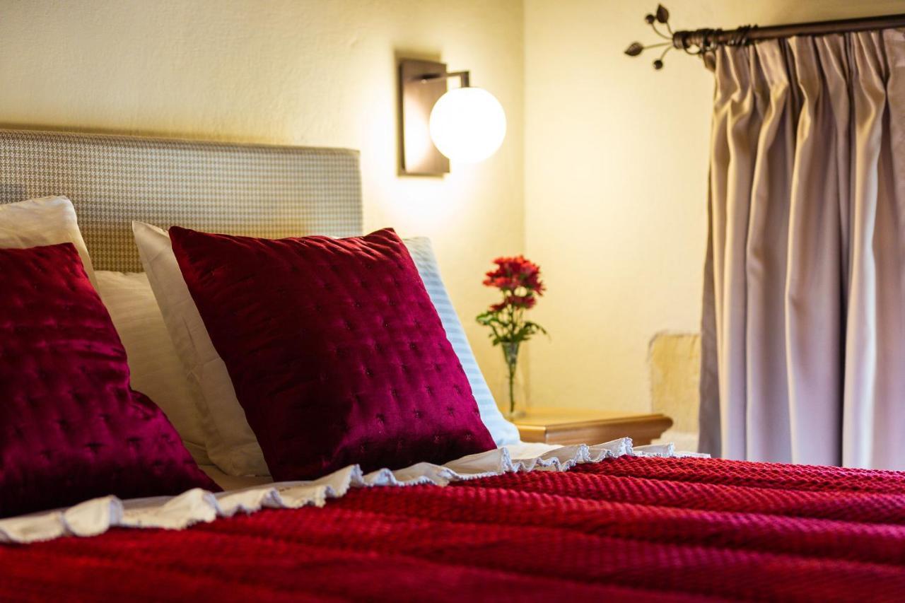 Phaedra Suites (Adults Only) 罗希姆诺 外观 照片