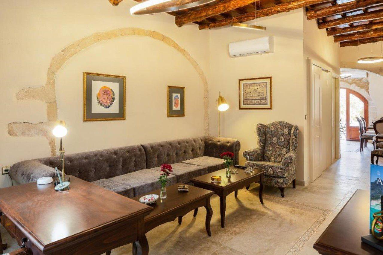 Phaedra Suites (Adults Only) 罗希姆诺 外观 照片