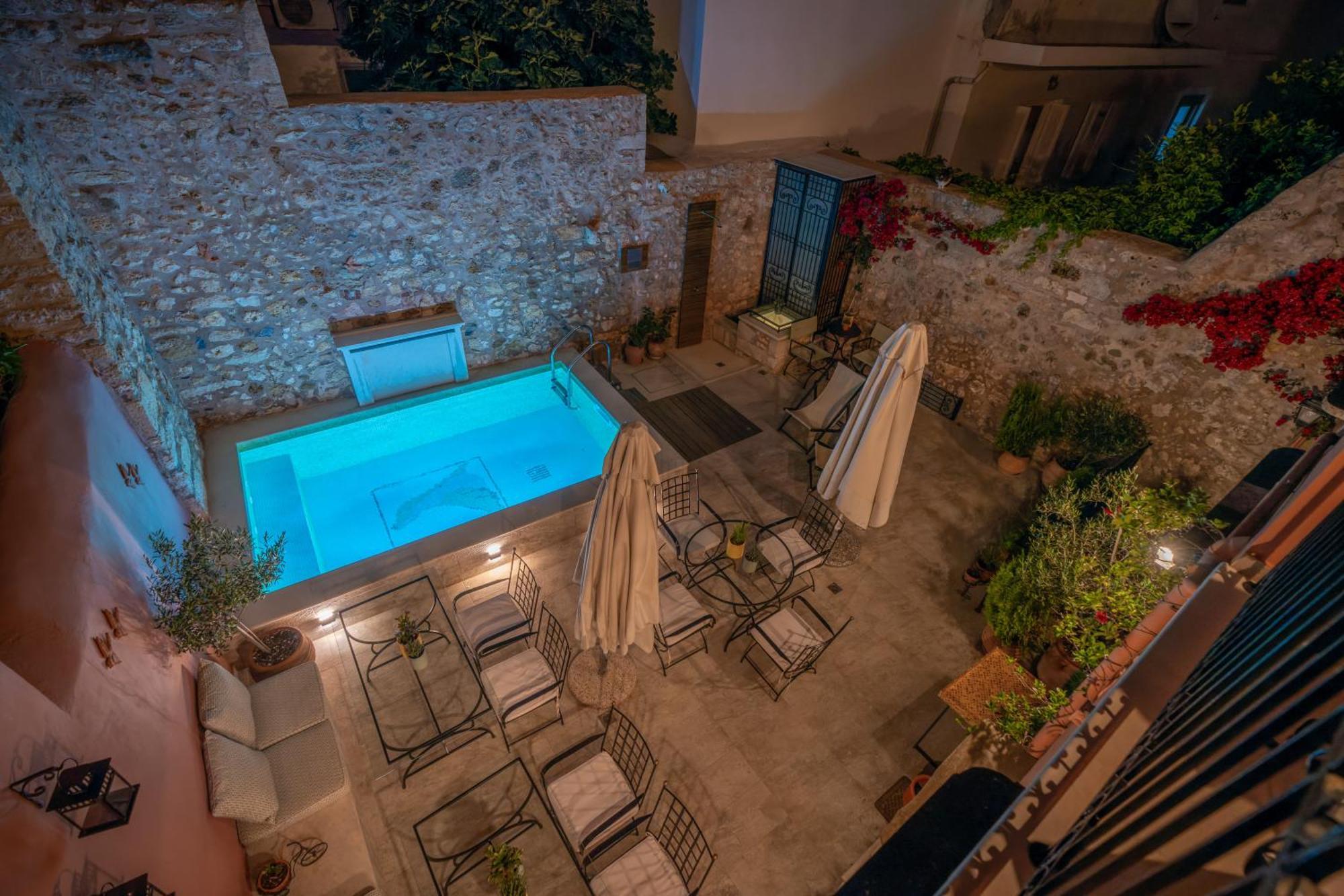 Phaedra Suites (Adults Only) 罗希姆诺 外观 照片