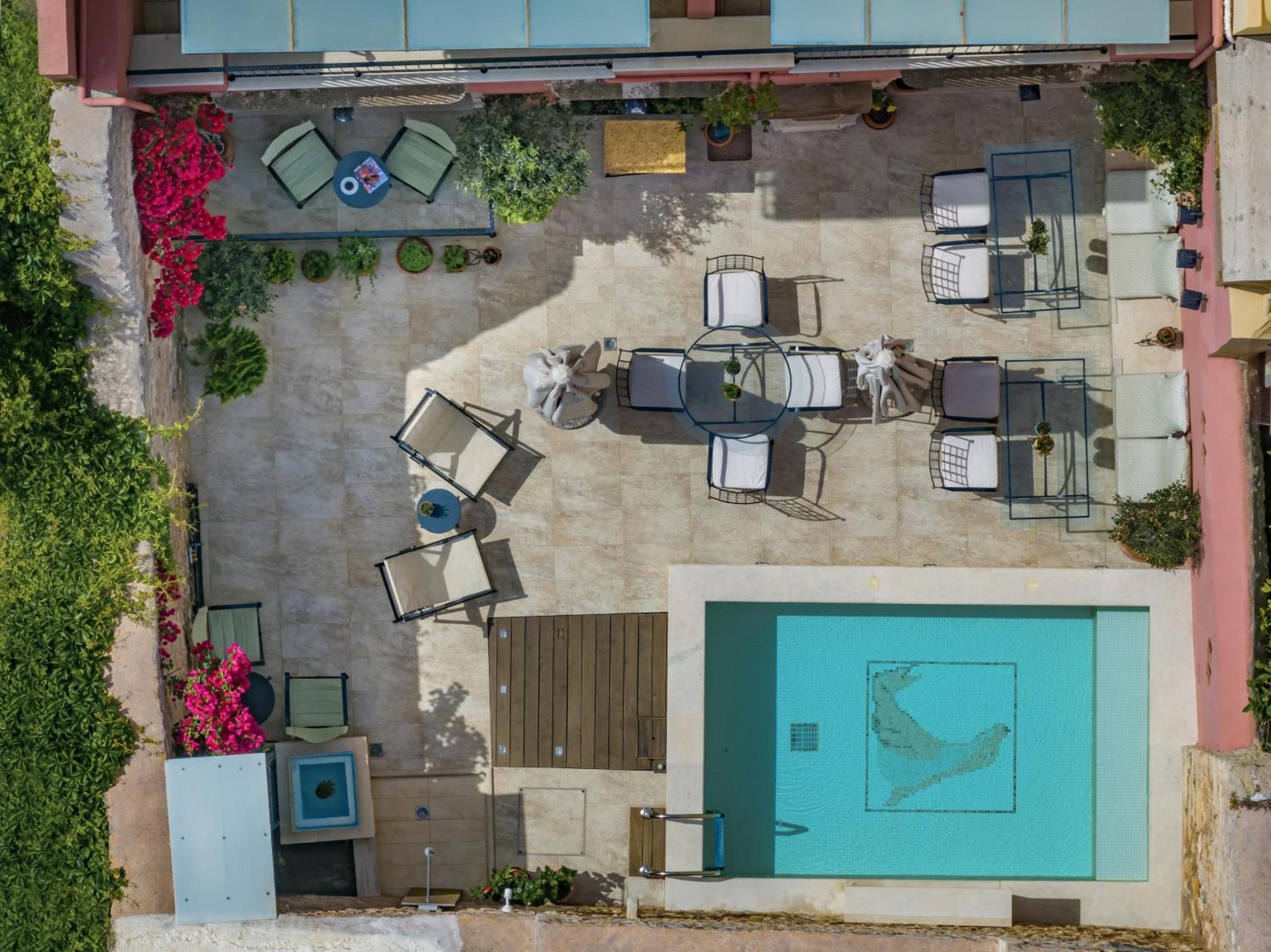 Phaedra Suites (Adults Only) 罗希姆诺 外观 照片